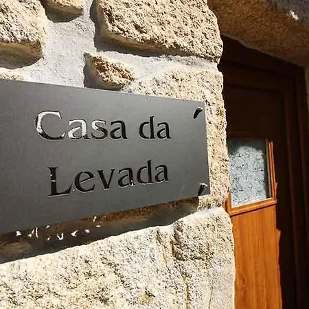 Κατάλυμα σε φάρμα Cascata Do Varosa - *