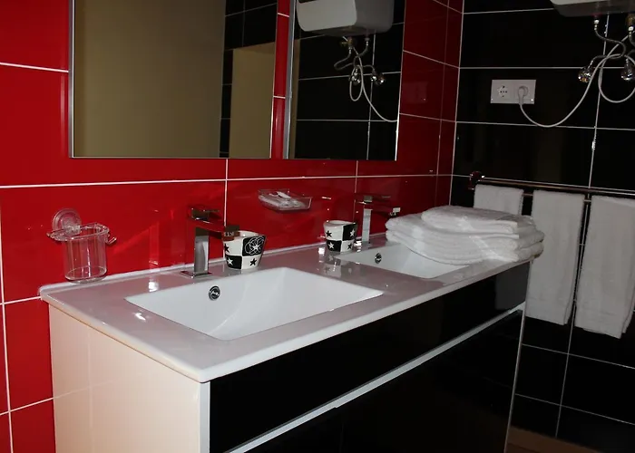 Cascata Do Varosa - בית חווה *